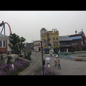 Meet your Posher, Amina